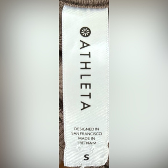Athleta Womens LS long sleeve shirt Sz small oversized - Picture 7 of 7